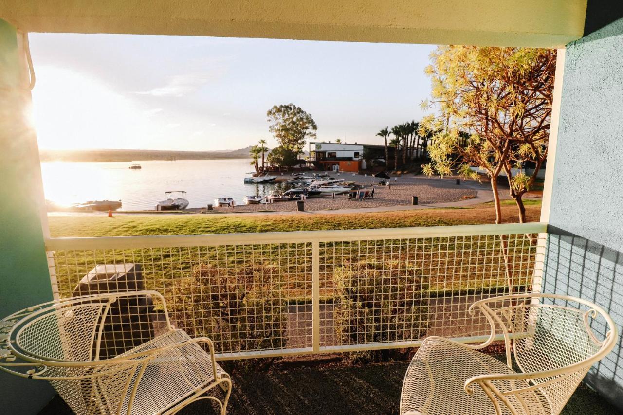The Nautical Beachfront Resort Lake Havasu City Exterior photo