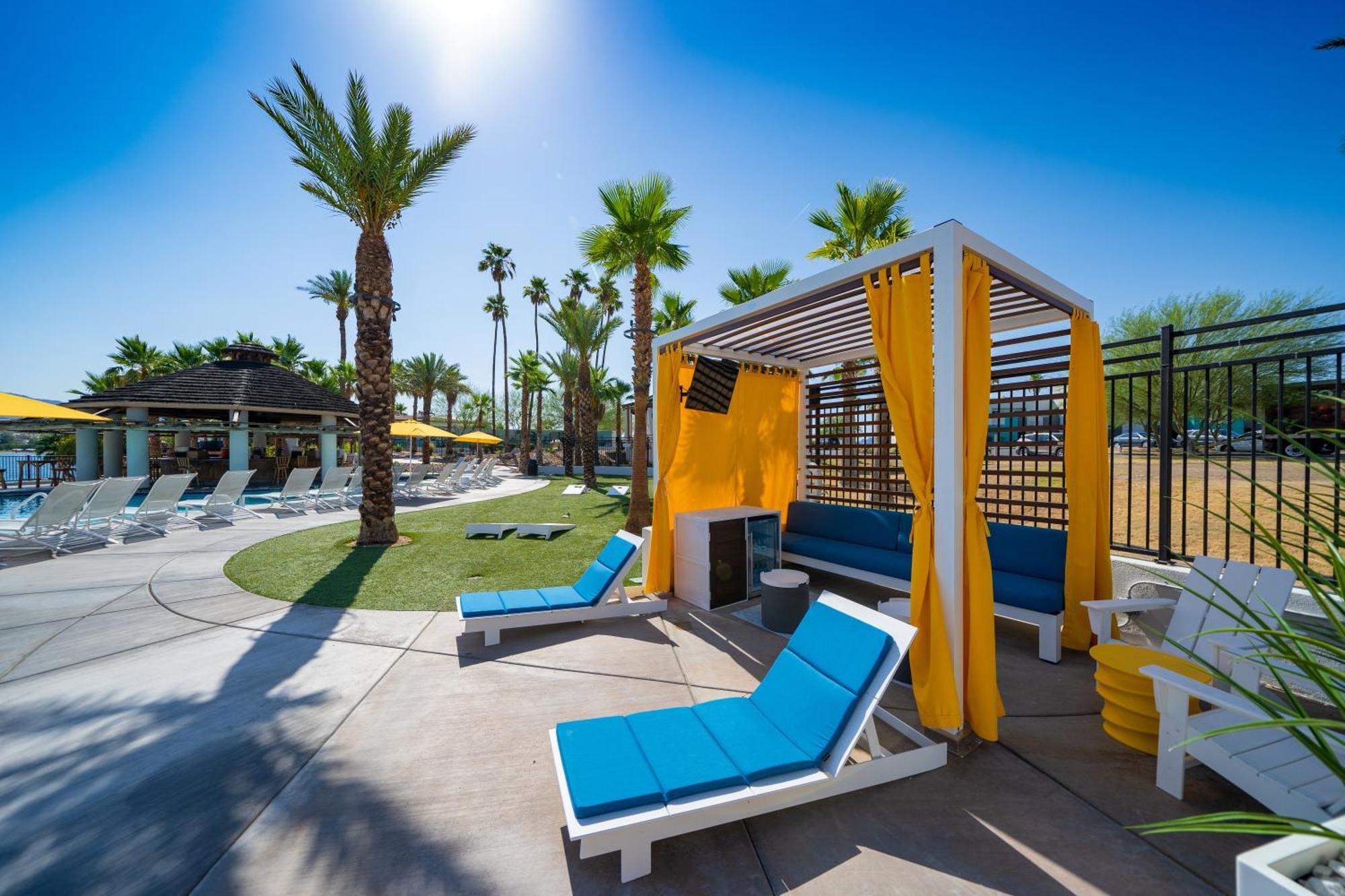 The Nautical Beachfront Resort Lake Havasu City Exterior photo