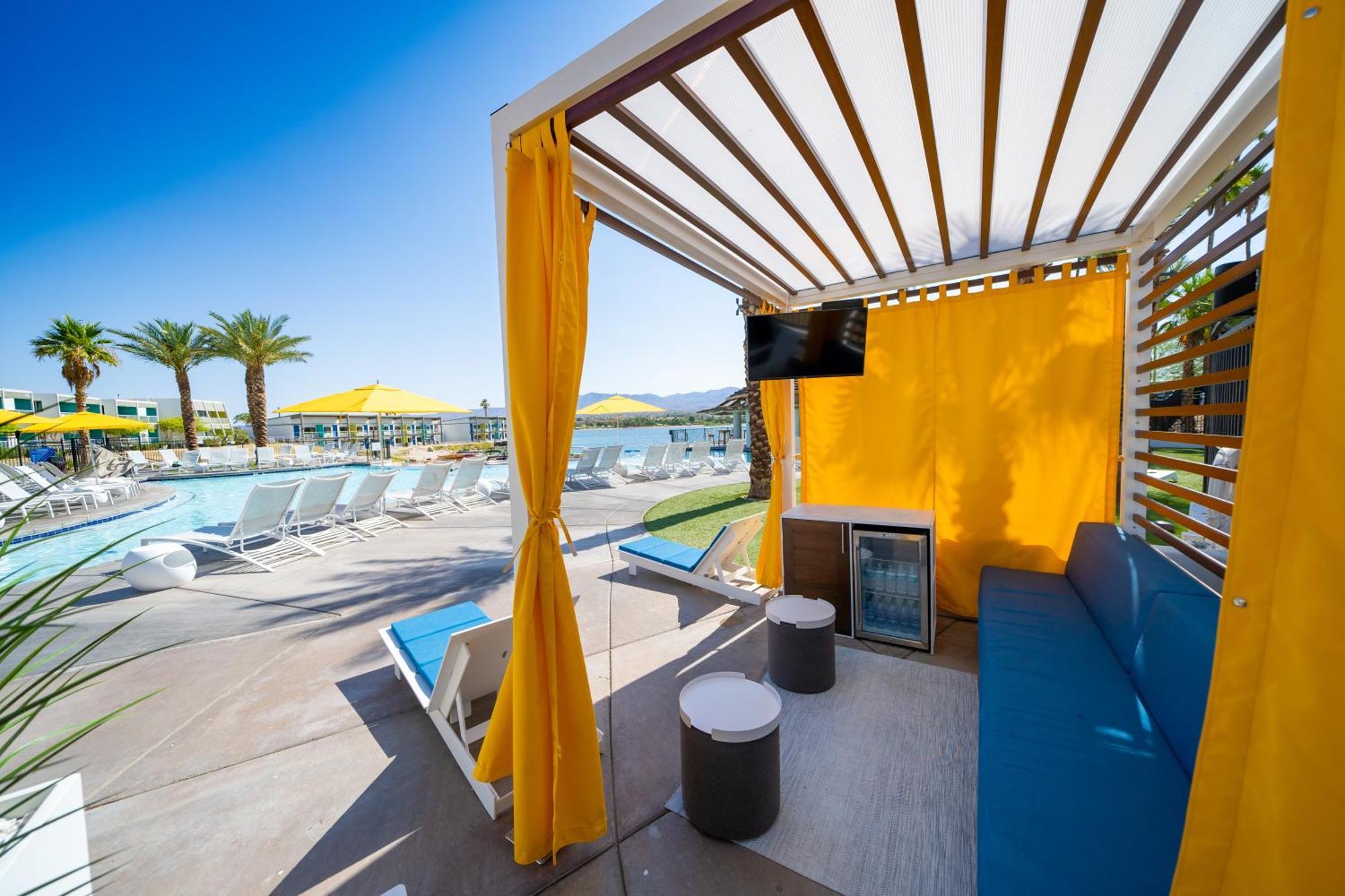 The Nautical Beachfront Resort Lake Havasu City Exterior photo