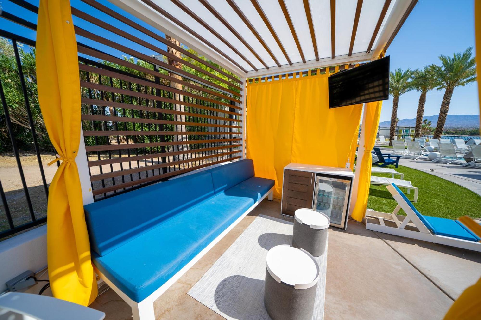 The Nautical Beachfront Resort Lake Havasu City Exterior photo