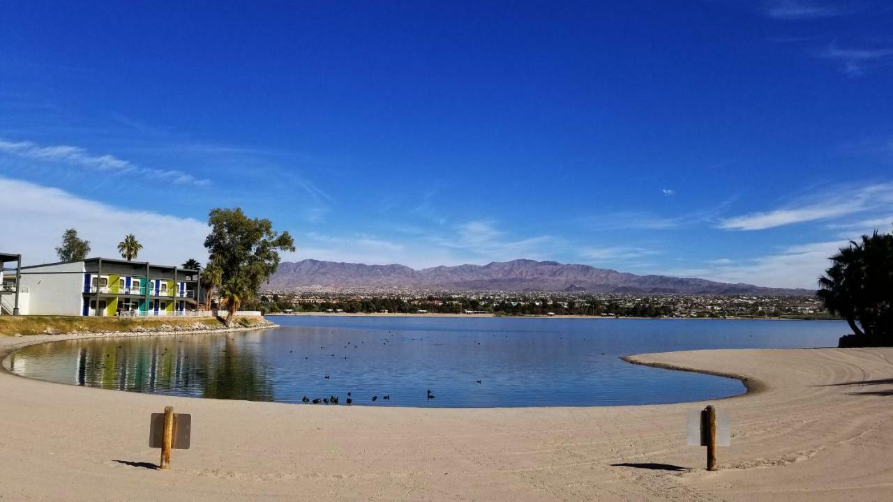 The Nautical Beachfront Resort Lake Havasu City Exterior photo